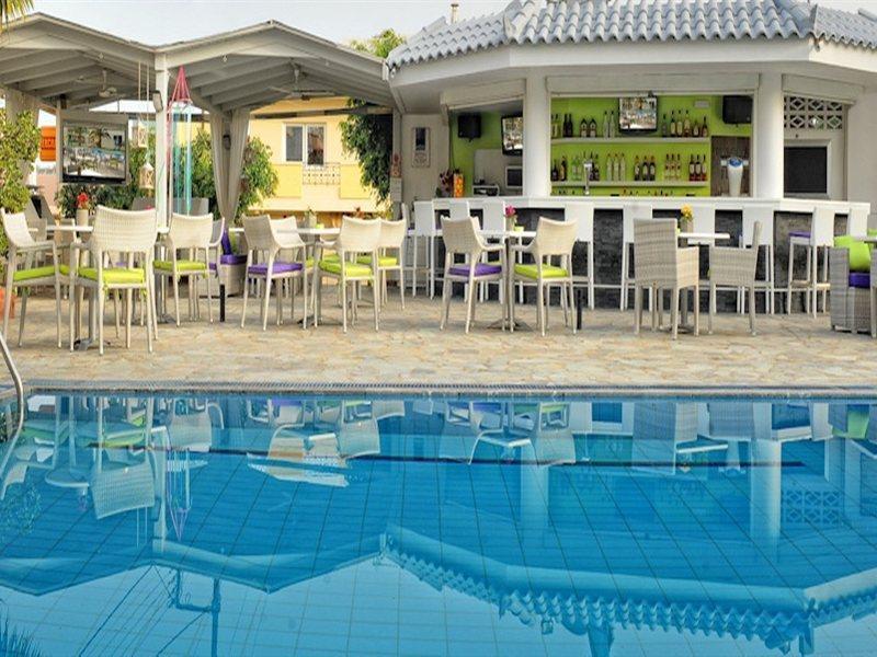 ماليا Kristalli Hotel Apartments المظهر الخارجي الصورة