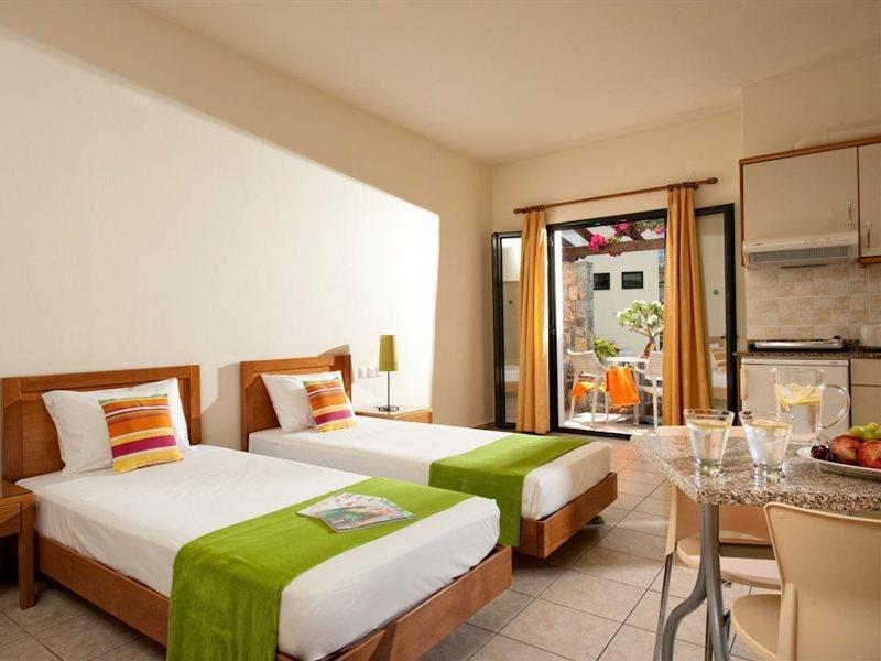 ماليا Kristalli Hotel Apartments المظهر الخارجي الصورة
