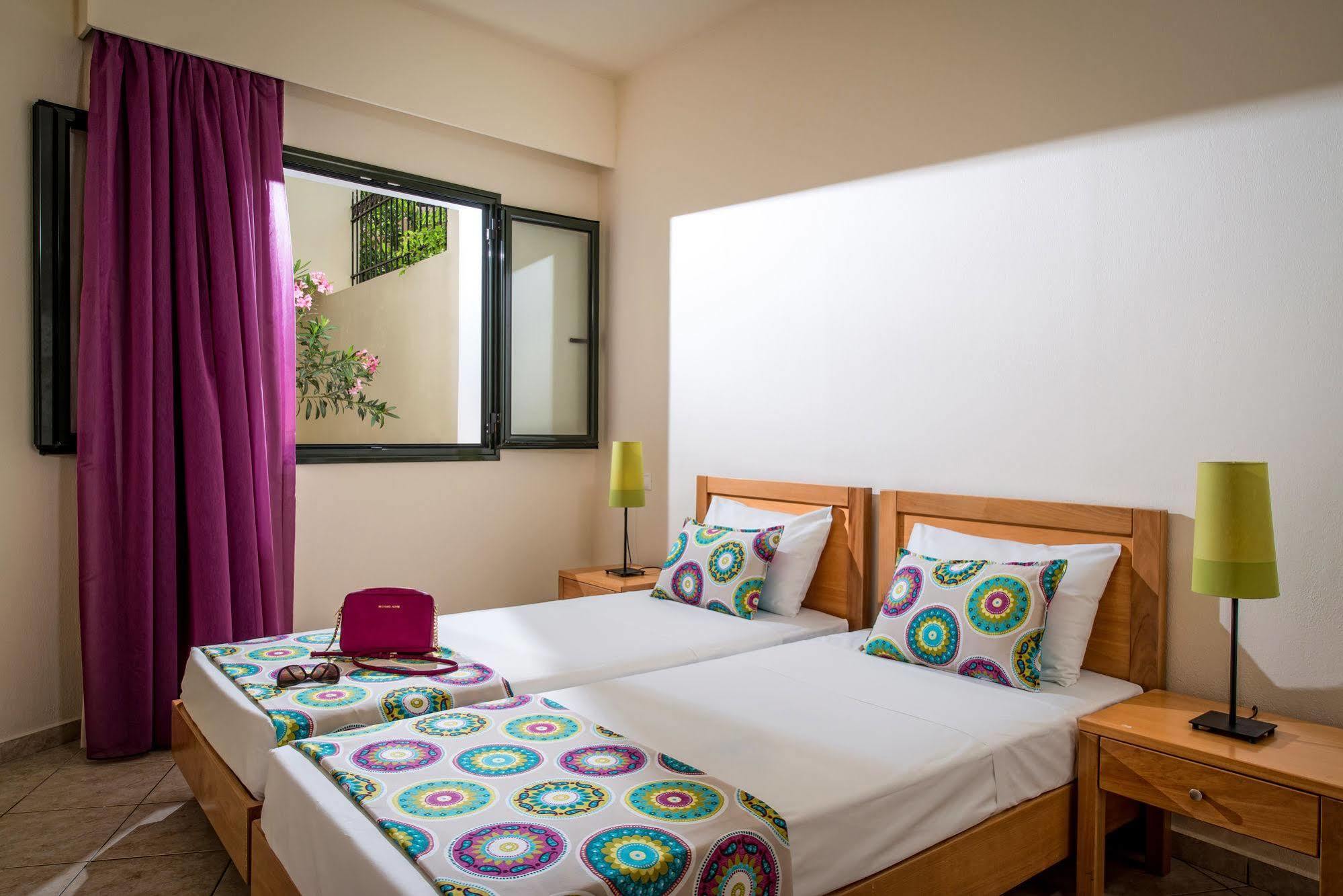 ماليا Kristalli Hotel Apartments المظهر الخارجي الصورة
